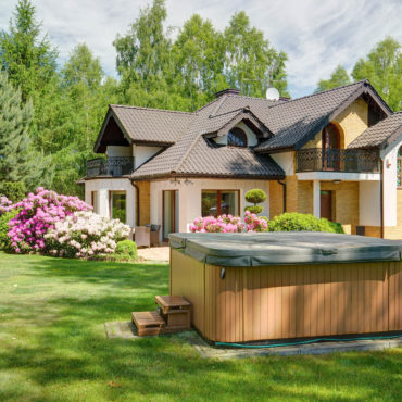 Außenwhirlpool – <br>Luxus für den Garten